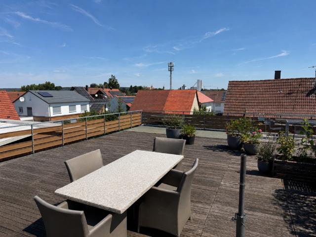 Wohnen mit Blick auf das Brenzer Schloss Großzügige 4 Zimmer Wohnung mit Dachterrasse in Sontheim