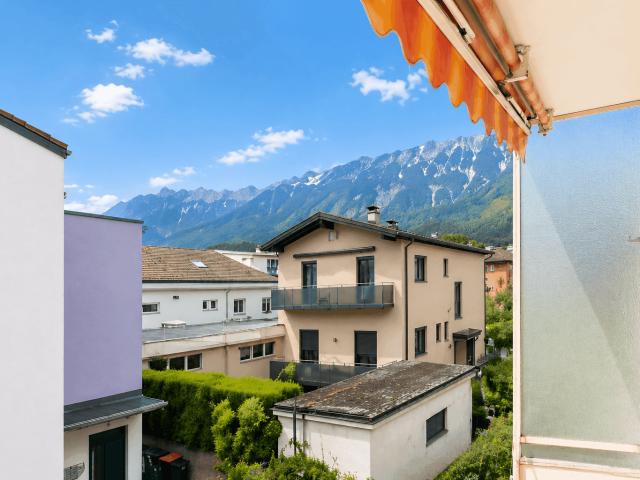Wohnen mit Blick auf die Nordkette Helle renovierte 3 Zimmer Wohnung mit Balkon & Garage
