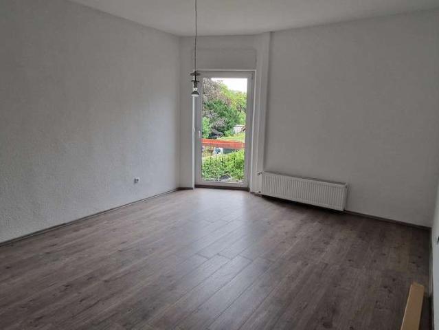 Wohnen mit Charakter: 4 Zimmer Wohnung in Duisburg Buchholz