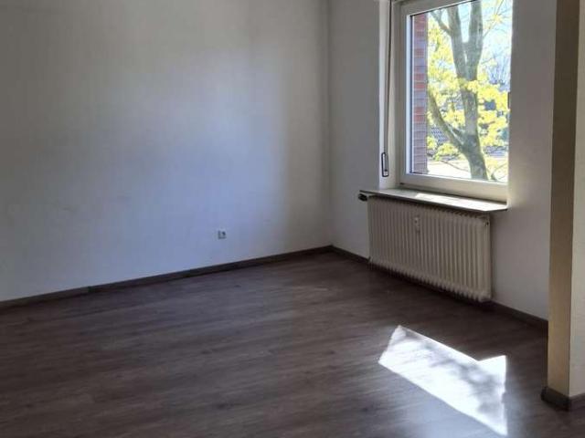 Wohnen mit Charakter: 4 Zimmer Wohnung in Gelsenkirchen Resse