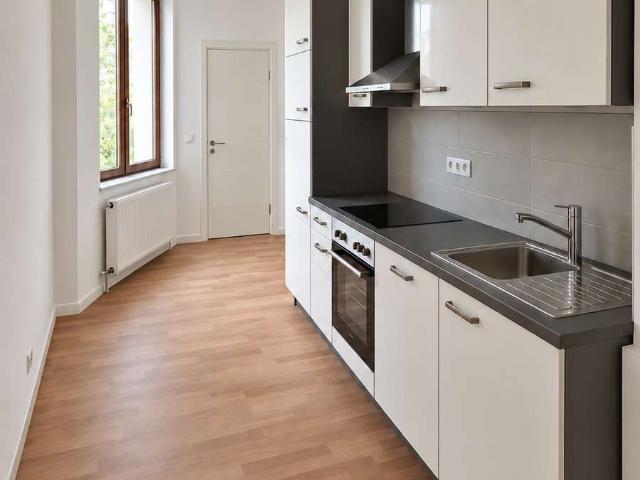 Wohnen mit Charakter: 4 Zimmer Altbau in der historischen Altstadt