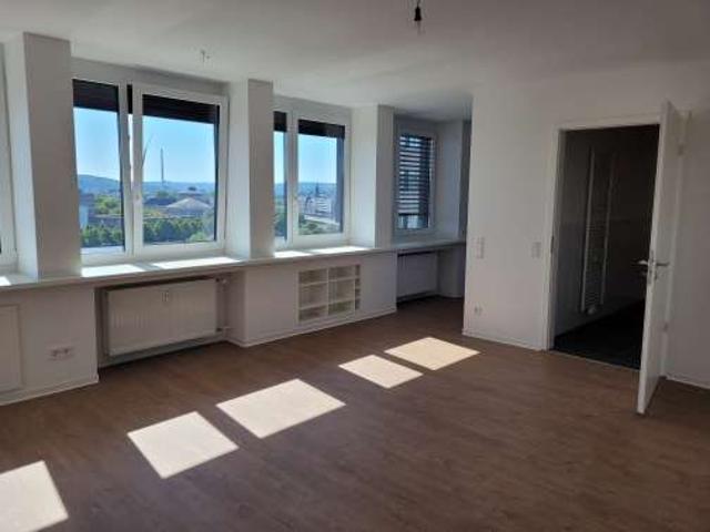 Wohnen mit Charakter: 2 Zimmer Wohnung in Saarbrücken