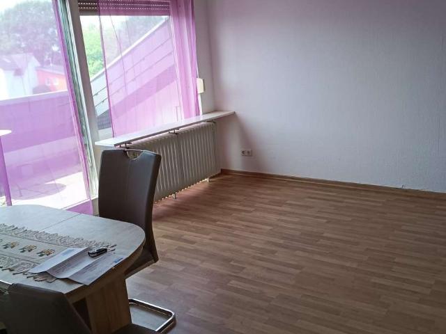 Wohnen mit Charakter: 2 Zimmer Dachgeschosswohnung in Künzell
