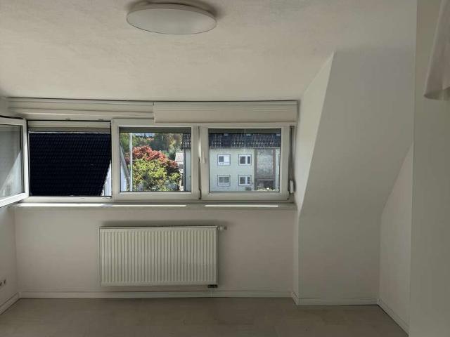 Wohnen mit Charakter: 2,5 Zimmer Dachgeschosswohnung in Vöhringen