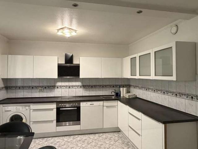 Wohnen mit Charakter: 3 Zimmer Wohnung in Düsseldorf Hassels