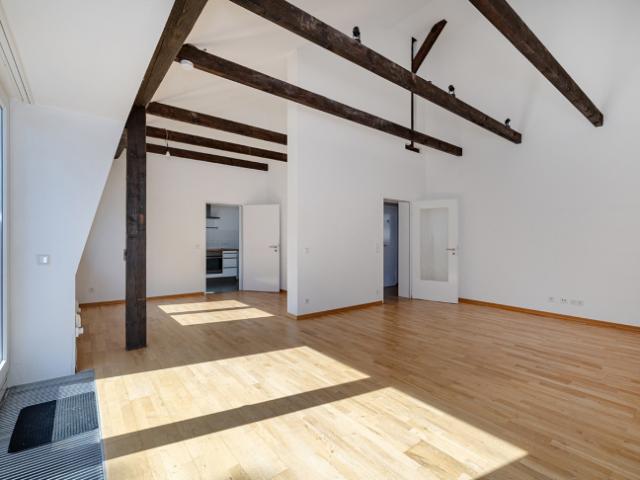 Wohnen mit Charakter – außergewöhnliche Dachgeschosswohnung mit großer Terrasse im Bismarckviertel