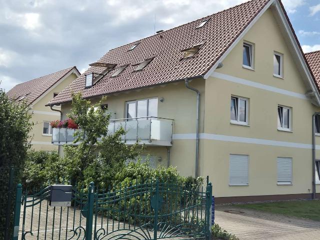 Wohnen mit Charakter: Drei Zimmer Dachgeschosswohnung provisionsfrei von Privat in Koserow