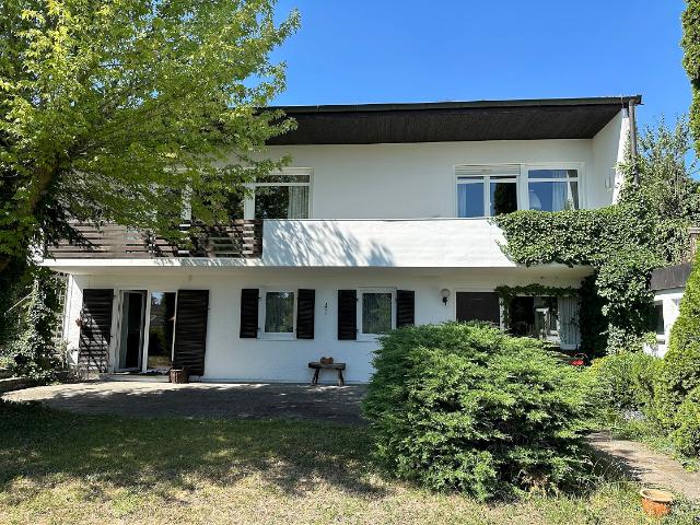 Wohnen mit Charakter: Einfamilienhaus in bester Hechenberg Lage