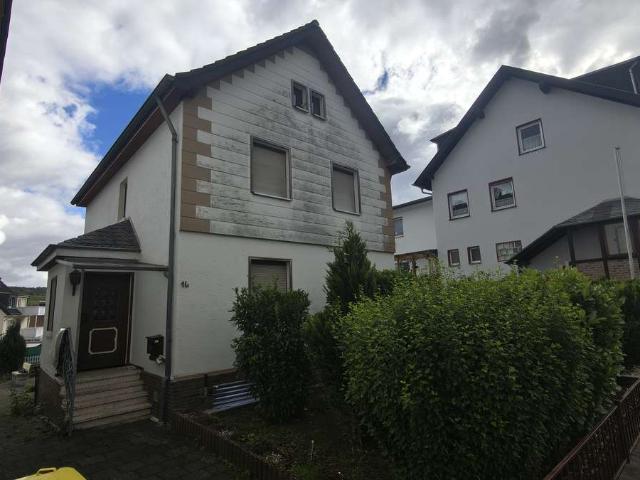 Wohnen mit Charakter: Einfamilienhaus in Grafschaft