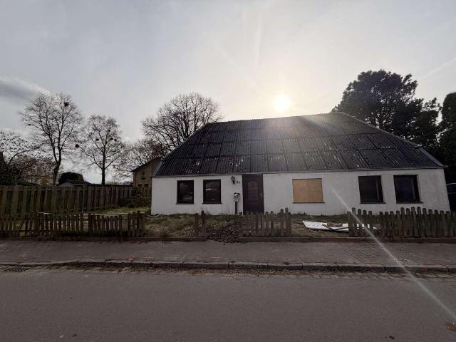 Wohnen mit Charakter: Einfamilienhaus in Dellstedt