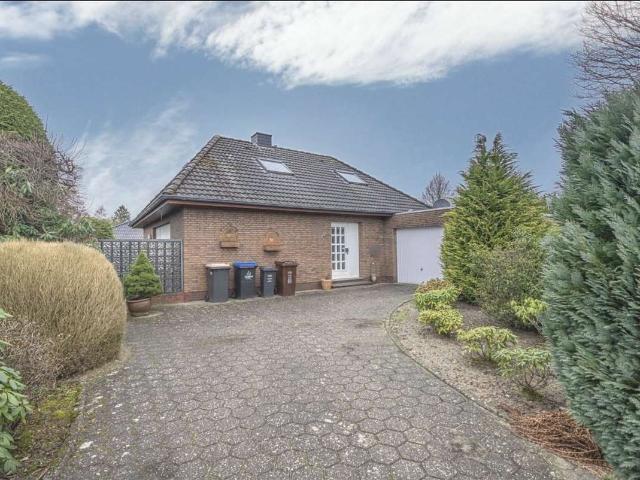 Wohnen mit Charakter: Einfamilienhaus in Zetel