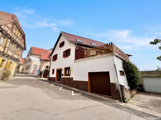 Wohnen mit Charakter – Einfamilienhaus mit 4 ZKB zur Miete in Gleisweiler