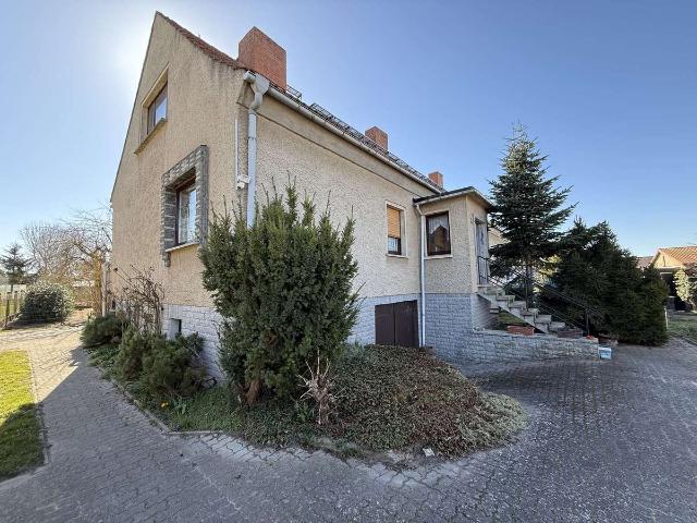 Wohnen mit Charakter: Gepflegtes Einfamilienhaus in ruhiger Lage in Karstädt