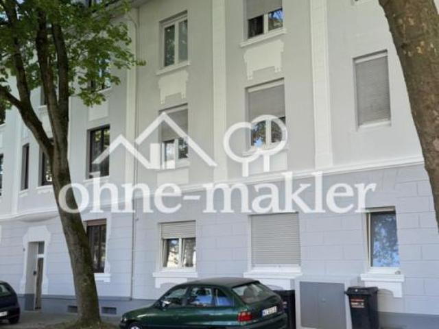 Wohnen mit Charakter: Großzügige 4 Zimmer Wohnung in Bochum