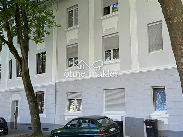 Wohnen mit Charakter: Großzügige 4 Zimmer Wohnung in Bochum