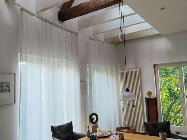 Wohnen mit Charakter: Großzügige 4 Zimmer Dachgeschosswohnung in Oldenburg