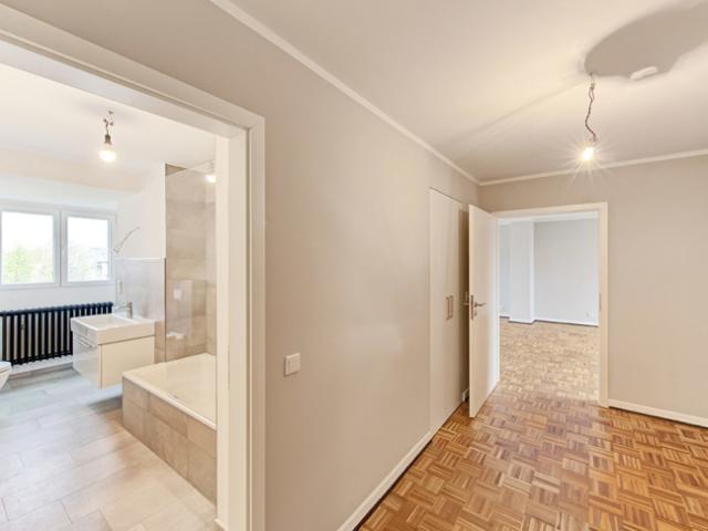 Wohnen mit Charakter großzügige Altbauwohnung am Von Beckerath Platz!