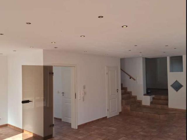 Wohnen mit Charakter: Großzügiges 4,5 Zimmer Apartment in Kaiserslautern