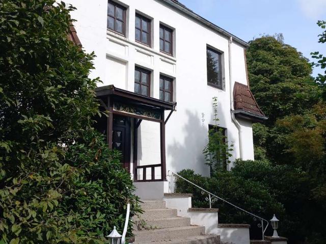Wohnen mit Charakter: Historische Villa in Rosengarten / Klecken