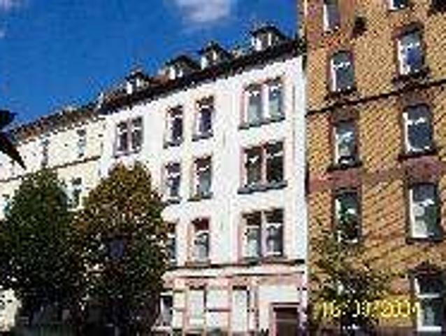 Wohnen mit Charakter: Mehrfamilienhaus in Offenbach Stadtmitte