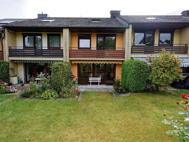 Wohnen mit Charakter: Mittelreihenhaus in Hamburg Marmstorf