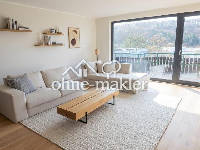 Wohnen mit Charakter: Split Level Haus mit viel Platz und mit Blick ins Grüne