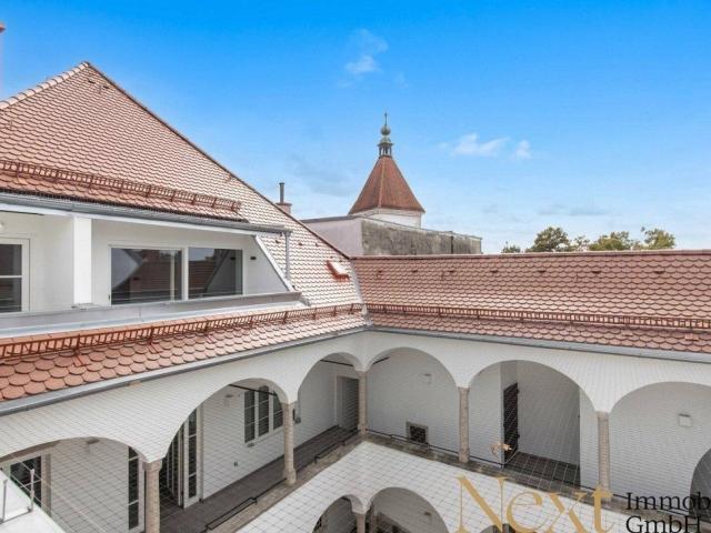 Wohnen mit Charme & Moderne – Dachgeschosswohnung mit Lift im Herzen von Wels!