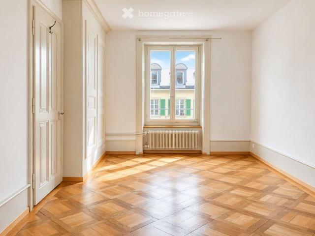 Wohnen mit Charme: Schöne 3 Zimmer Wohnung mit zwei Balkonen
