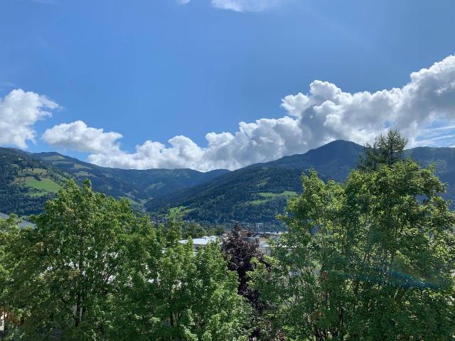Wohnen mit direktem Seeblick – gepflegte 2 Zimmer Wohnung in bester Lage von Zell am See