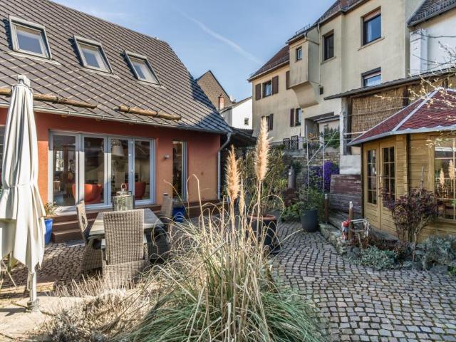 Wohnen mit Flair – außergewöhnliche Hofreite in modernem Ambiente