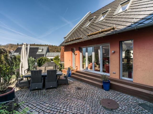 Wohnen mit Flair – außergewöhnliche Hofreite in modernem Ambiente
