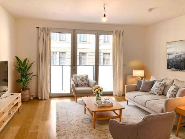 Wohnen mit Freiraum: Gemütliches 2 Zimmer Eigentum mit Loggia, 1160!