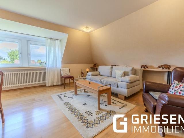 Wohnen mit Freiraum: Großzügige Dachgeschosswohnung mit Balkon & Gartenanteil in zentraler Lage von Haren Ems