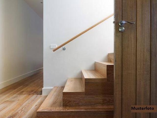 Wohnen mit Garten: 2 Zimmer Wohnung inkl. 2 Stellplätzen
