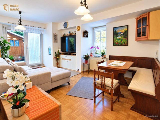 Wohnen mit Garten & Bergblick – charmante 3 Zimmer Wohnung mit Parkplatz in Puchberg