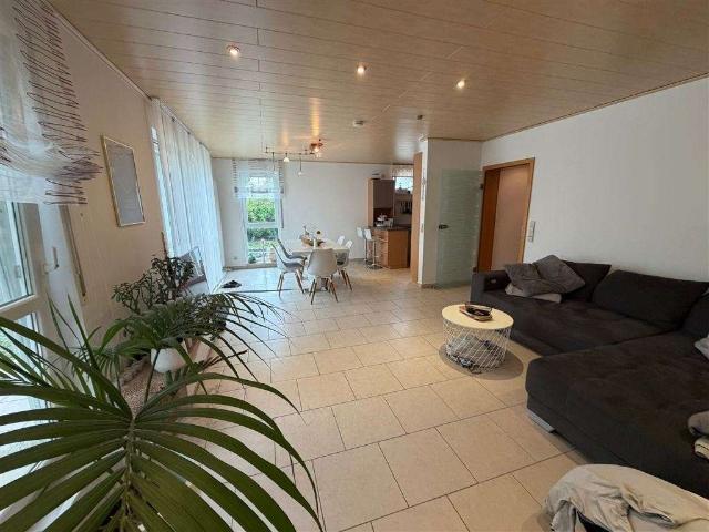 Wohnen mit Gartenglück: 4 Zimmer ETW, ca. 102 m² Whnfl. und traumhafter Terrasse in 74211 Leingarten