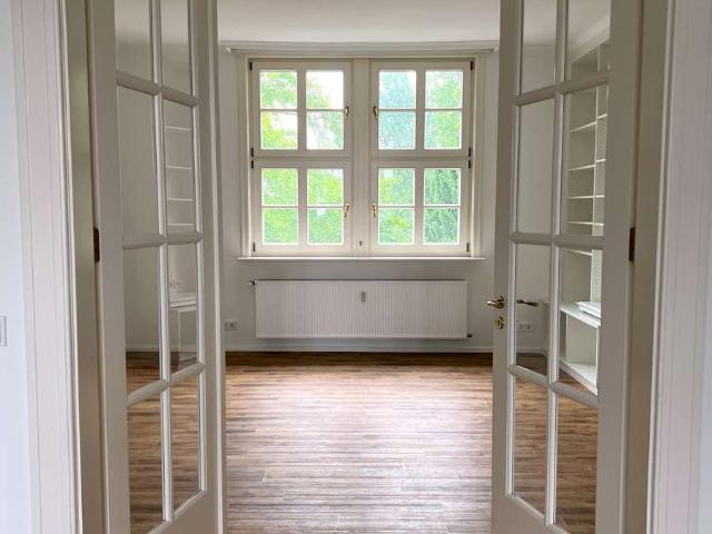 Wohnen mit Geschichte | 4 Zimmer Wohnung in der Berggartenstraße