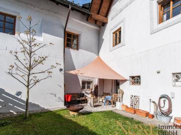 Wohnen mit Geschichte charmante Altbau Haus in Wels mit Schloss Flair – stilvoll wohnen auf ca. 118 m²