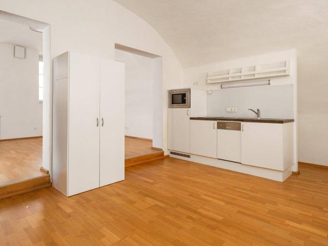 Wohnen mit Historie und Charme ! *51m² Wohnung im Erdgeschoß