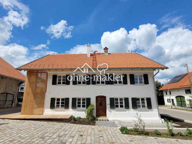 Wohnen mit historischem Charme – barrierefreie Erdgeschosswohnung mit sonniger Travertin Terrasse