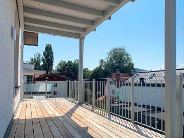 Wohnen mit historischem Flair! 4 Zimmer Mietwohnung mit großem Balkon & Carportstellplatz