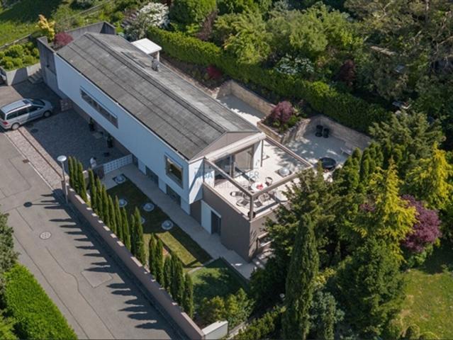 Wohnen mit Klasse – Hochwertige Villa in begehrter Lage von Muttenz