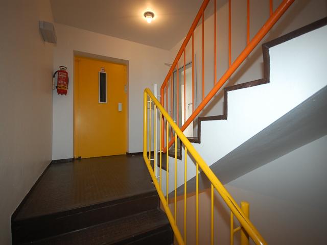 Wohnen mit Komfort: 2 Zimmer Wohnung im 3. OG, Aufzug, Stellplatz möglich