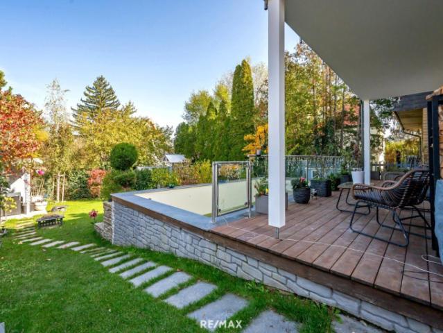 Wohnen mit stil | komfort | luxus und swimmingpool in grünruhelage