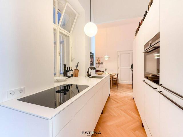 Wohnen mit Stil: kernsanierte Wohnung in bester Wohngegend