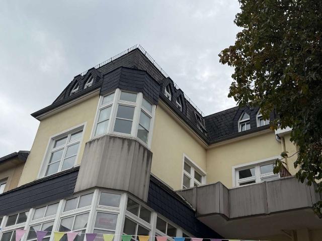 Wohnen mit Stil im Herzen von Bad Neuenahr 3,20 m Deckenhöhe, großzügiger Wohn Essbereich & Balkon