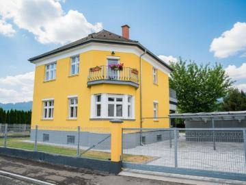 Wohnen mit Stil – Stadthausvilla mit schönem Garten