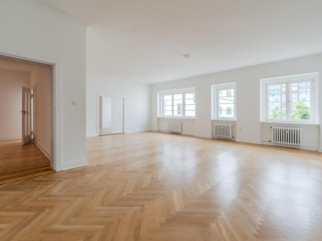Wohnen mit Stil: Traumhafte Altbauwohnung in neuem Glanz provisionsfrei
