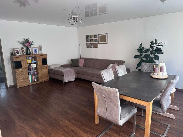 Wohnen mit Still! Exklusive 4 Zimmer Wohnung in Top Lage!
