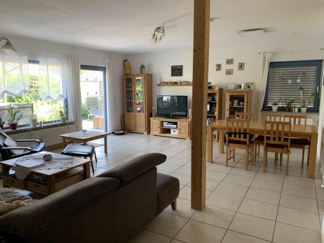 Wohnen mit viel Platz in Haus und Garten